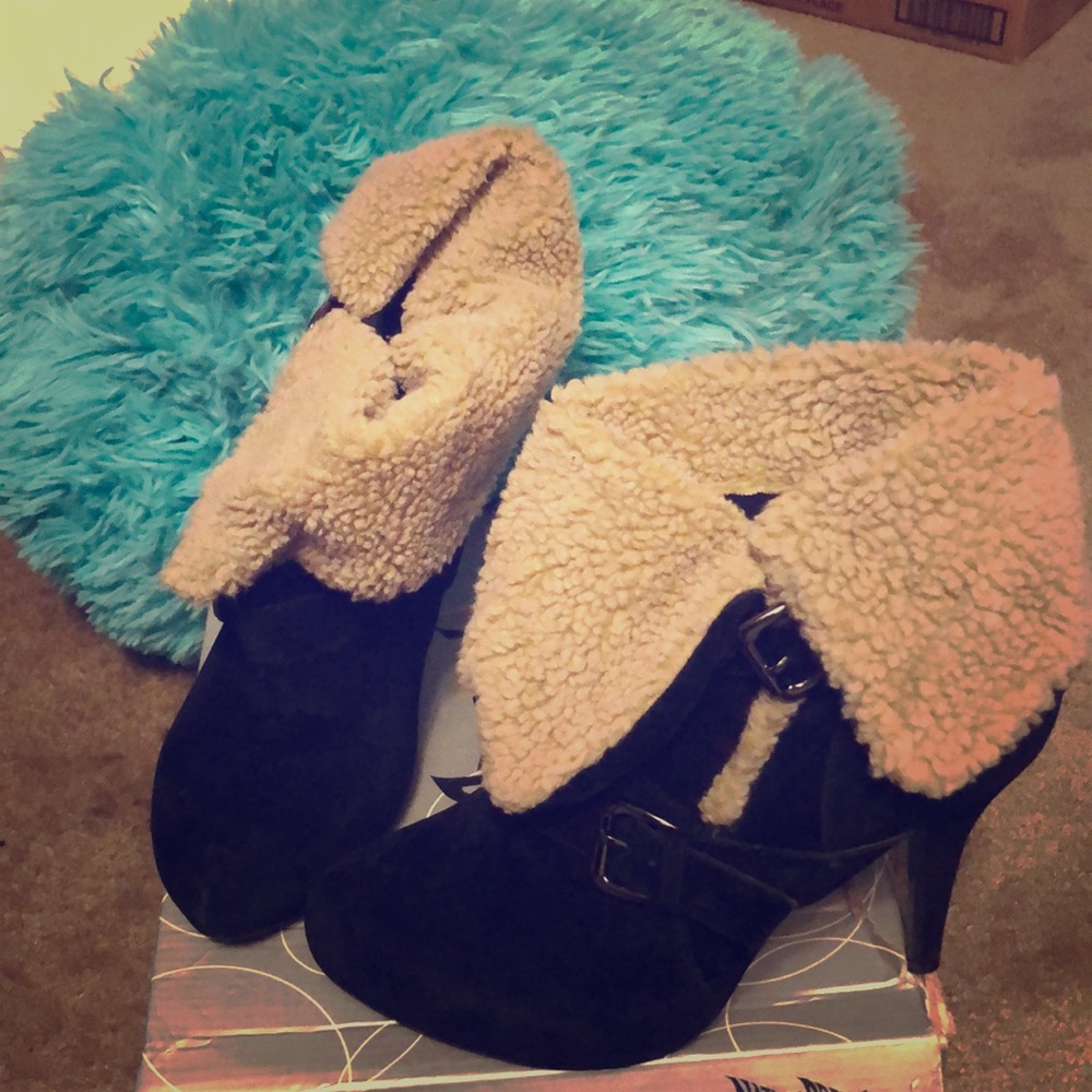 Heel boots